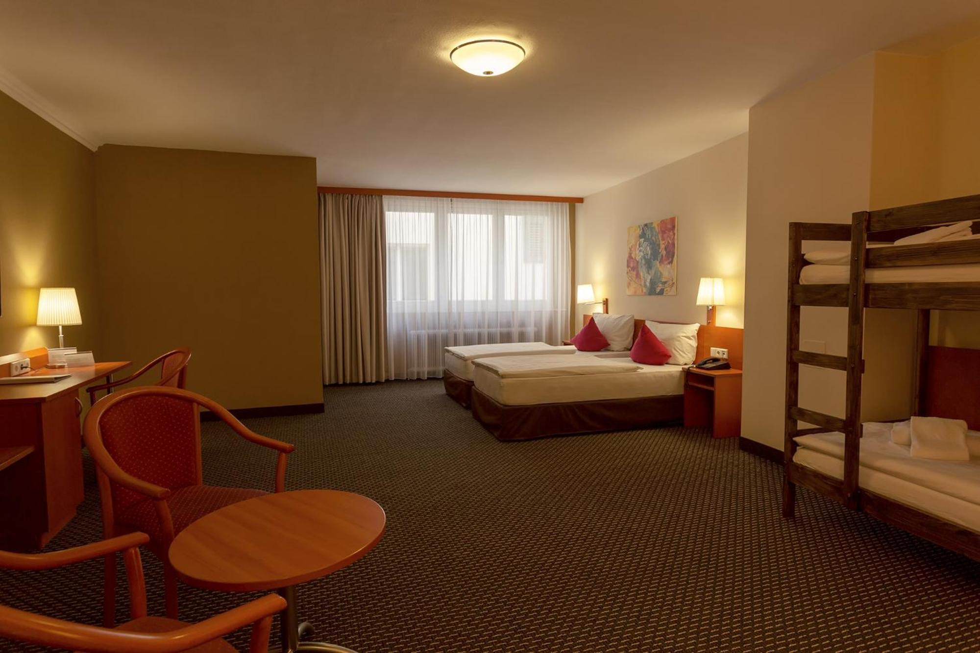 Central Hotel Loewen Feldkirch Quarto foto